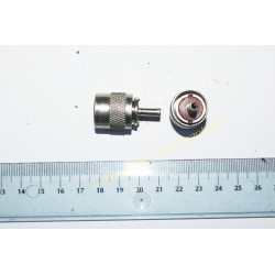Antenna connector